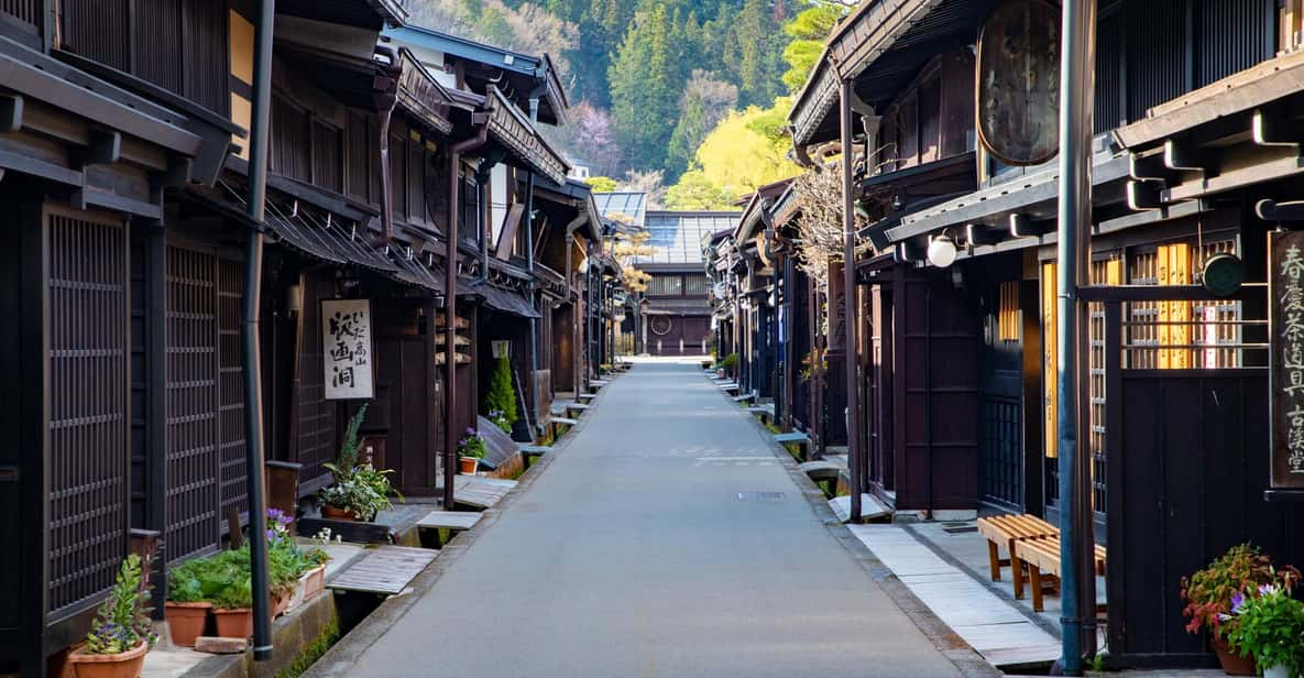 Hida:Lets Go to Takayama & Shirakawago on Public Bus! - Accessibility Information