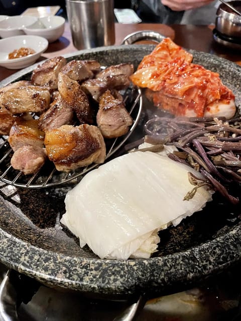 Hiking and Tasting Local Cuisine at Seoul Fortress - Culinary Experience