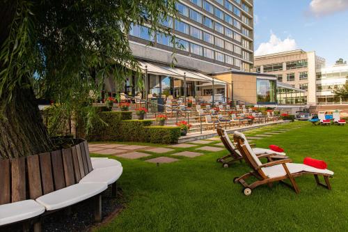 Hilton Amsterdam - Amenities and Services