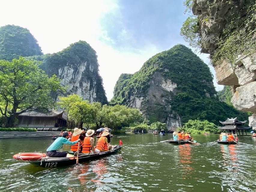 Hoa Lu- Trang an - Mua Cave by Limousine Day Trip - Included Services