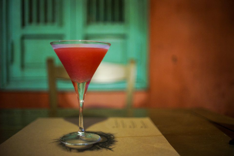 Hoi An: Secret Cocktail Experience - Cocktail and Snack Pairings