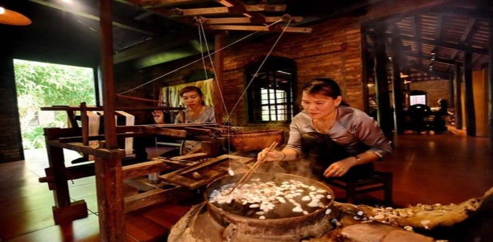 Hoi An: Silk Village Tour With Artisan and Local Meal - Silk-Making Process