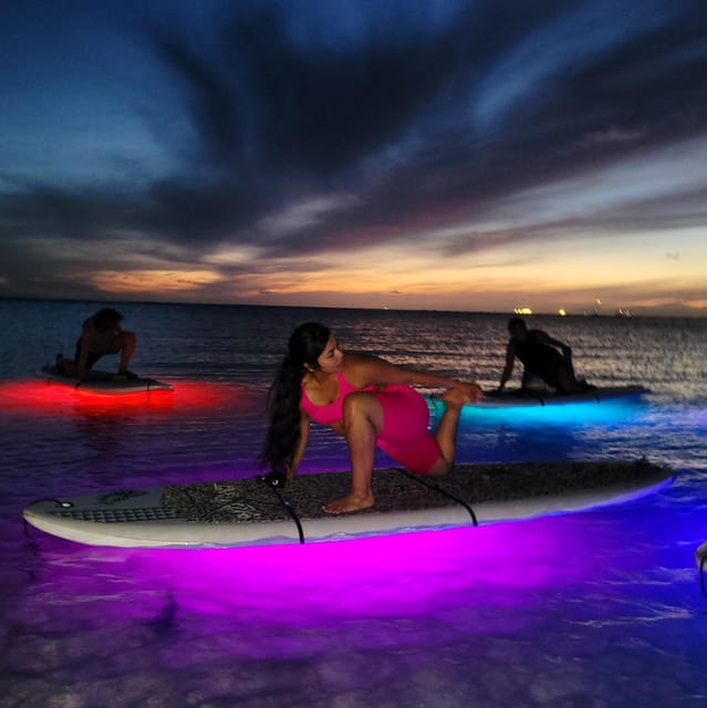 Honolulu: Night SUP Yoga Class - Meeting and Equipment