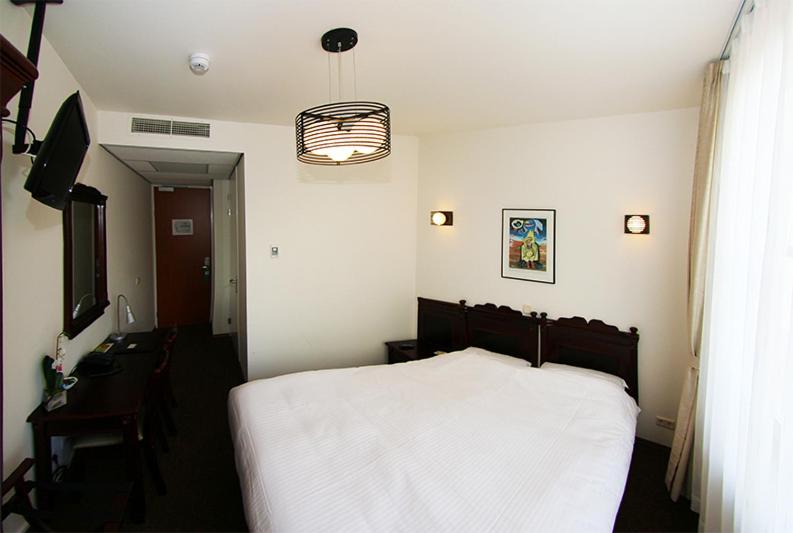 Hotel Keistad - Room Features and Amenities