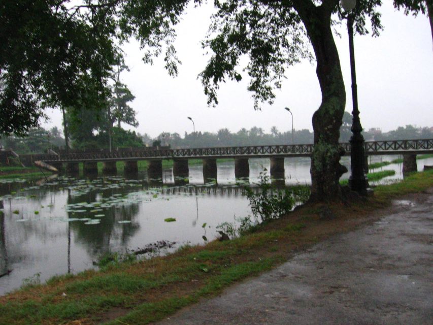 Hue City by Cycle Rickshaw: Half-Day Private Tour - Key Attractions