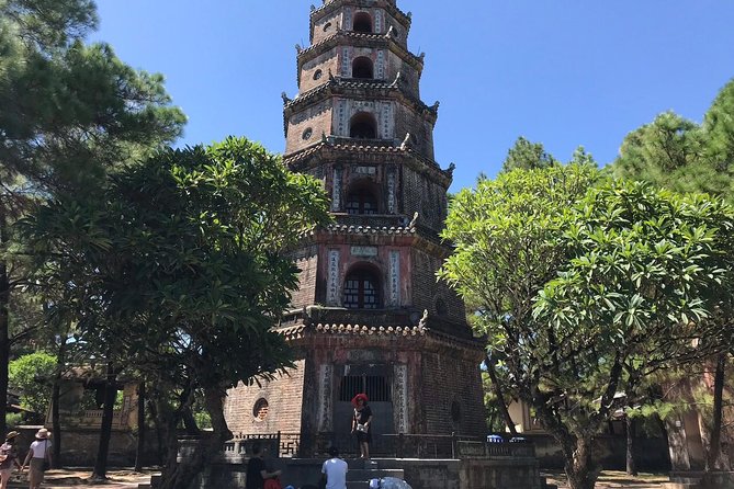 Hue: Dragon Boat, Royal Tombs, Citadel, Thien Mu Pagoda - Visiting the Royal Tombs