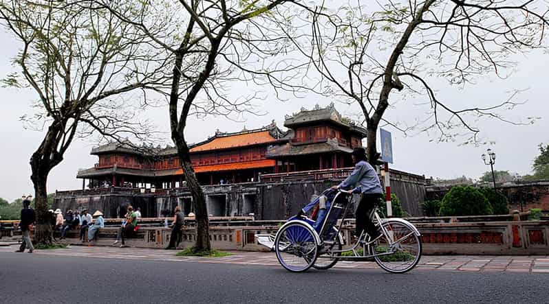 Hue Evening Foodie Cyclo Tour - Itinerary Details
