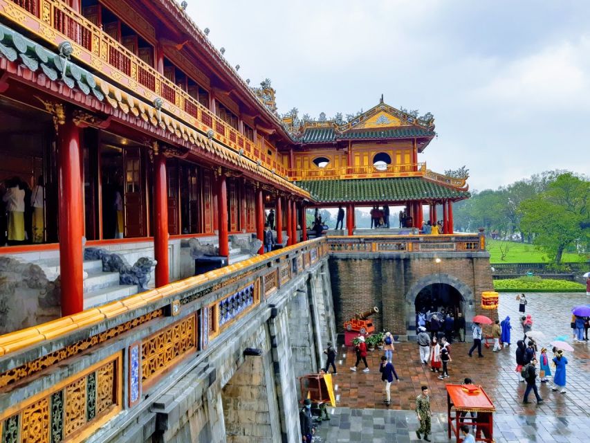 Hue Sightseeing Royal Tombs , Citadel With Tour Guide - Tour Guide Experience