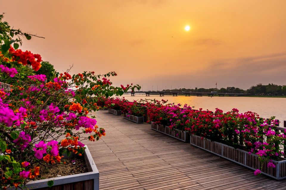 Hue: Sunset Cruise Along Perfume River - Itinerary Details