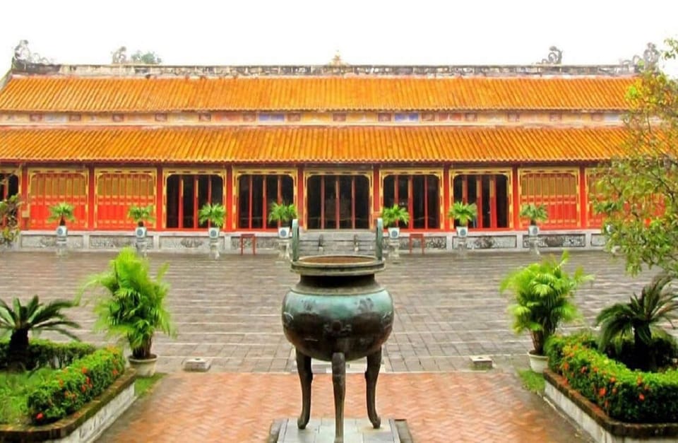 Hue Walking Tour to Imperial Citadel and Forbidden City - Key Sites in the Citadel