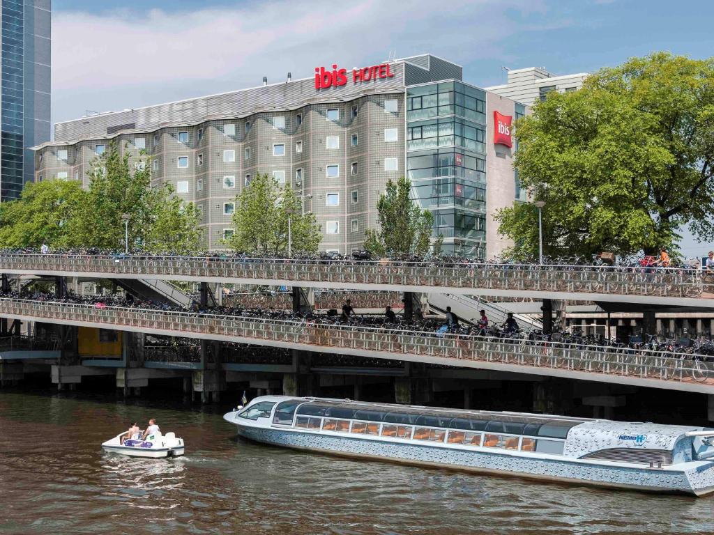 Ibis Amsterdam Centre - Guest Reviews and Ratings