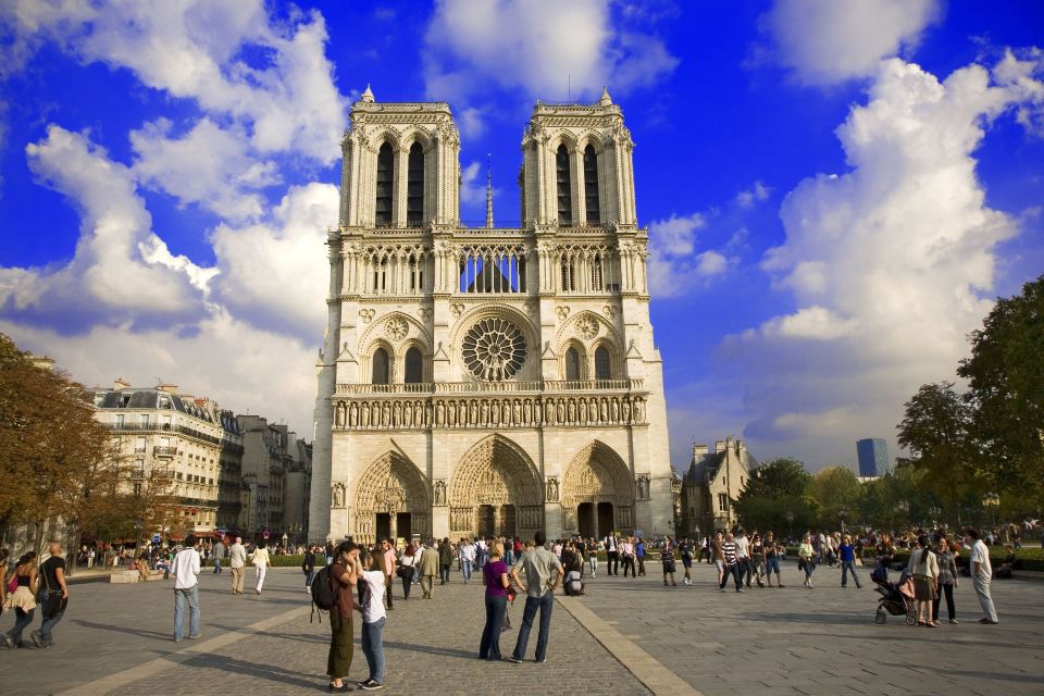 Île De La Cité, the Old Town of Paris Private Guided Tour - Iconic Landmarks to Visit