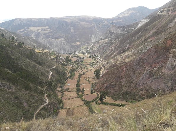 Inca Quarry Trail to Machu Picchu 4 Days - Day 1: Exploring the Sacred Valley