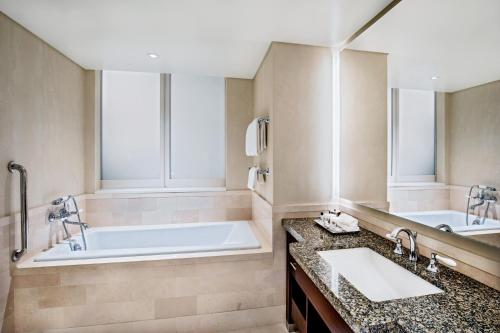 InterContinental Boston, an IHG Hotel - On-Site Amenities