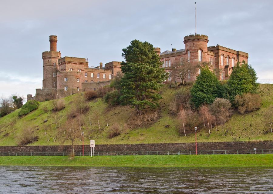 Inverness Whirl: Iconic Landmarks & Highland Highlights - Iconic Landmarks Explored