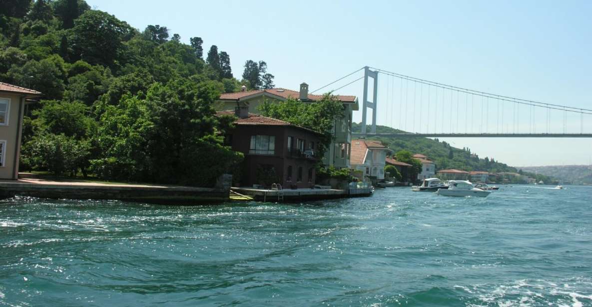 Istanbul: Bosphorus Sightseeing Boat Tour With Guide - Booking Information