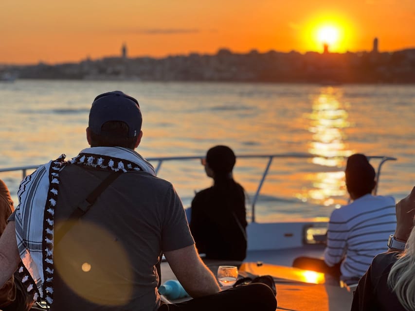 Istanbul: Bosphorus Sunset Cruise on a Luxury Yacht - Onboard Experience