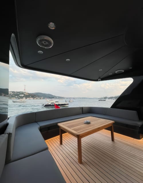 Istanbul Luxury Yacht Tour: Enjoy a Day or Sunset Cruise - Inclusions and Amenities