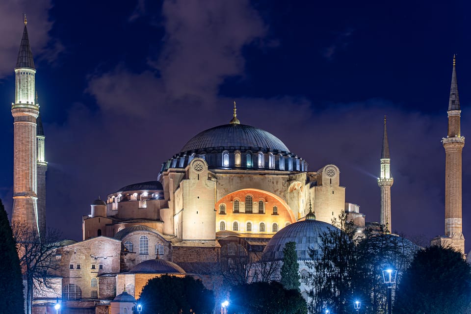 Istanbul: Tour of Hagia Sophia and Blue Mosque By Night - Hagia Sophia Experience