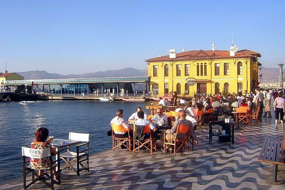 Izmir City Tour With a Private Guide & Van - Guiding Services