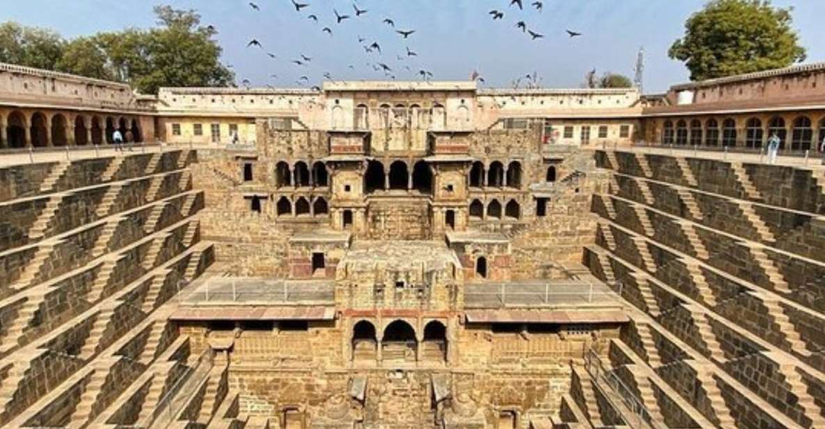 Jaipur: All Inclusive Chand Baori & Bhangarh Fort Tour - Discovering Chand Baori