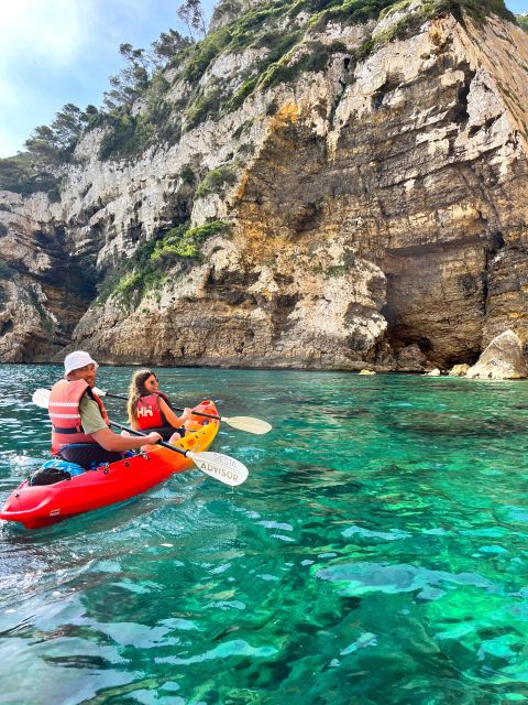 Javea: Cala Portixol Kayak Tour With Snorkel & Cliff Jumping - Adventure Features