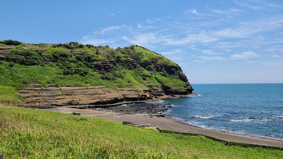 Jeju: Eastern Route Culture Exploration Day Tour - Hamdeok Beach