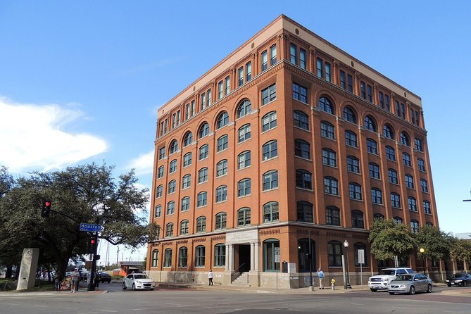 JFK Assassination Tour With JFK Museum and Oswalds Rooming House - Guide Quality