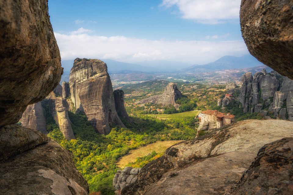 Kalabaka: Meteora Monasteries Minibus Tour With Photo Stops - Itinerary Details