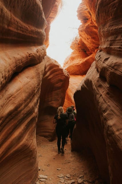 Kanab: Peekaboo Slot Canyon Off-Road Tour - Tour Experience