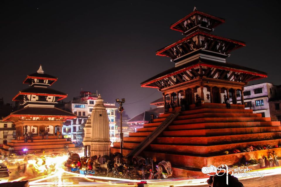 Kathmandu : Swambhunath & Durbar Square Guided Half Day Tour - Discovering Durbar Square