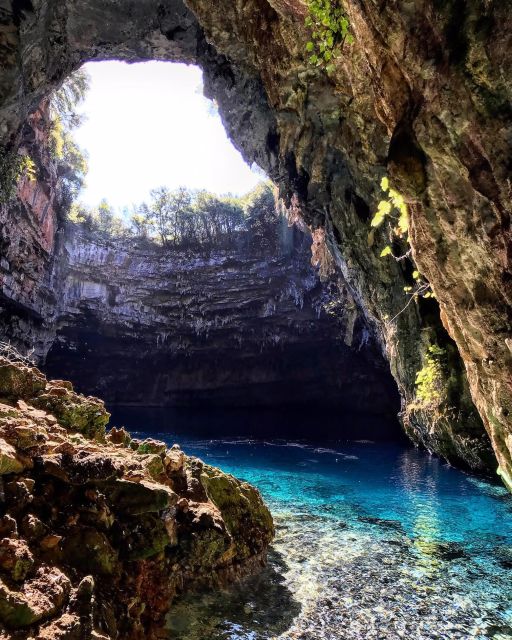 Kefalonia:Melissani Lake,Drogarati Cave & Antisamos Day Trip - Transportation Details