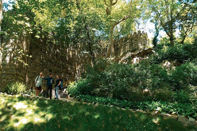 Know Sintra Through the Eyes of a Local Archeologist Private Tour - Exploring Castelo Dos Mouros