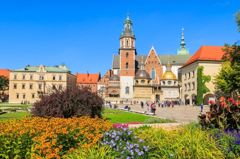 Krakow: Guided Tour of Wawel Hill and St. Marys Basilica - Guided Tour Features