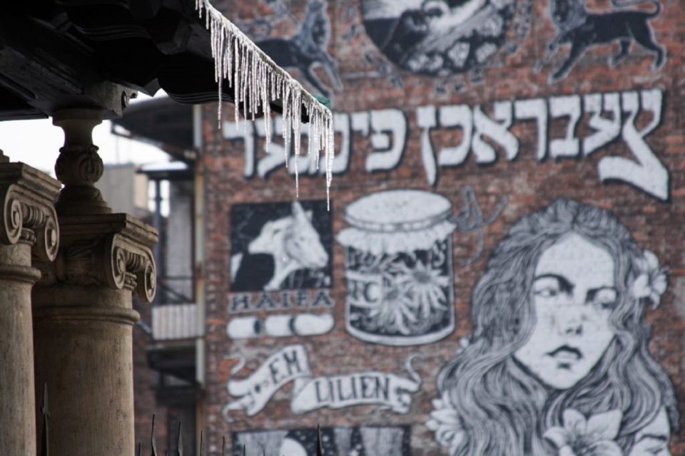 Krakow: Kazimierz Jewish Quarter Walking Tour - Notable Sites to Visit