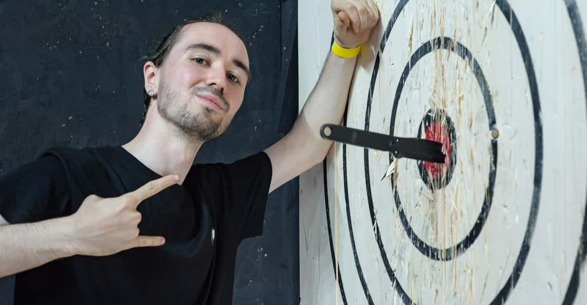 Kraków: Knives Throwing - Techniques for Successful Throws