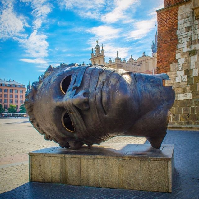 Krakow: Morning City Highlights Walking Tour With Breakfast - Cultural Significance of the Tour