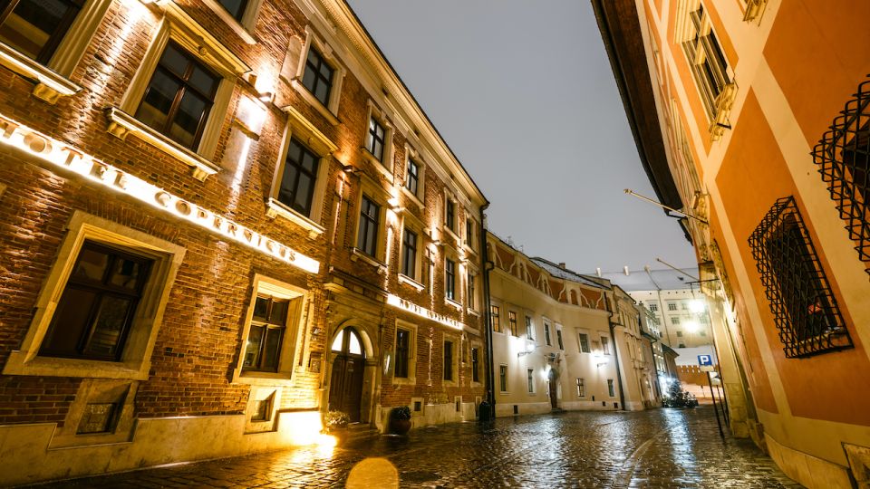 Krakow: Old Town Walking Tour - Key Landmarks