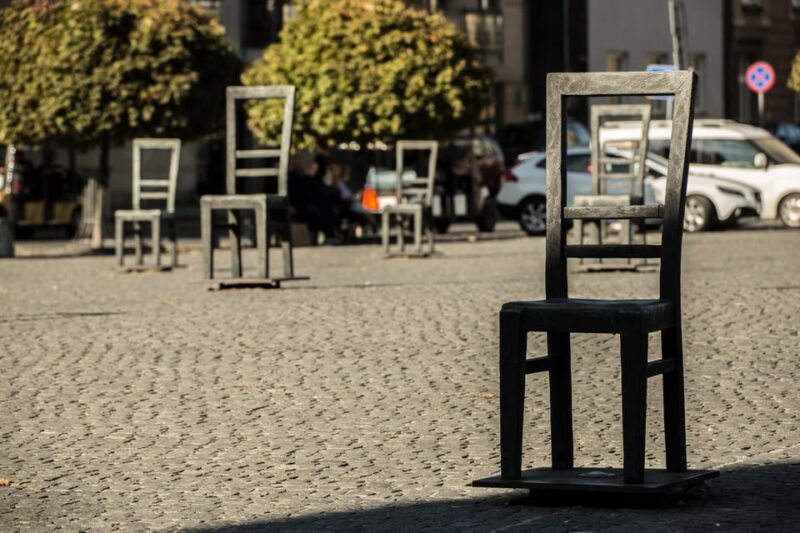 Krakow: Schindlers Factory, Former Ghetto & Salt Mine Tour - Exploring the Former Ghetto