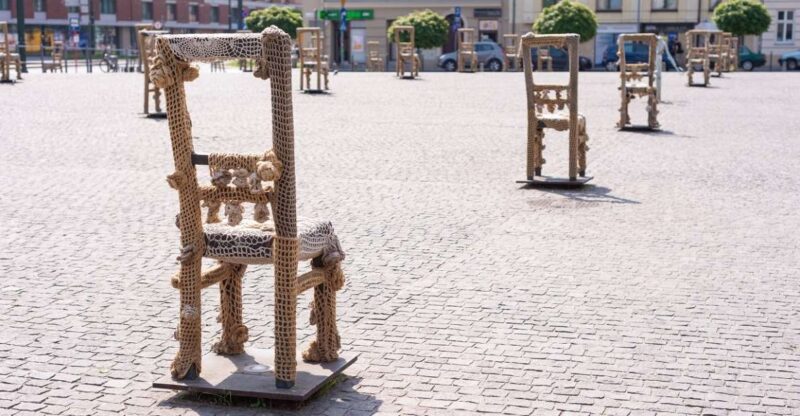 Krakow: Vistula River Cruise & Former Ghetto Walking Tour - Booking Your Experience