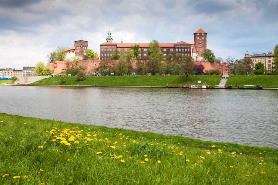 Krakow: Wawel Castle and Cathedral Guided Tour - Inclusions of the Tour