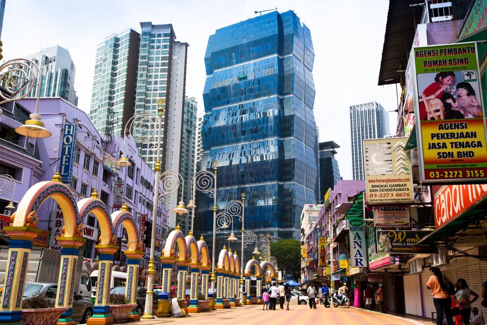 Kuala Lumpur by Night and Malaysian Food Tour - Merdeka Square Experience