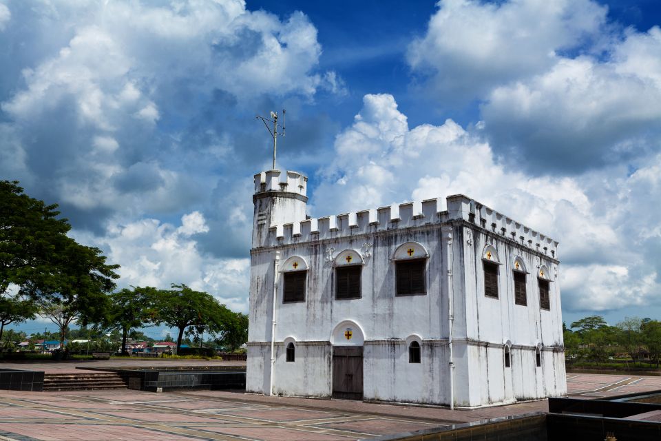 Kuching City Tour - Historical Landmarks