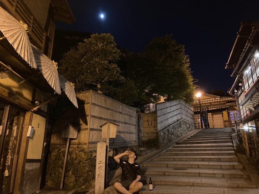 Kyoto: Nighttime Walking Tour in Gion Area With Sake in Hand - Sake Experience