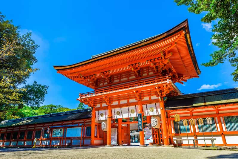 Kyoto: Shimogamo Shrine & Nishiki Market Bus Tour - Culinary Delights