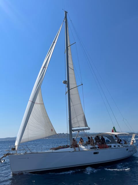 La Maddalena: Daily Sailing Tour of the La Maddalena Archipelago - Sailing Experience