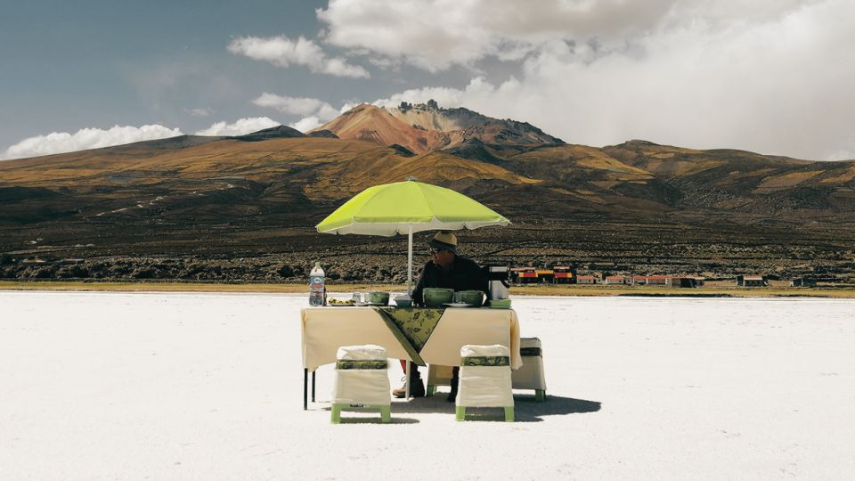 La Paz: 1-Day Uyuni Salt Flats Tour by Flight With Hotel - Inclusions and Amenities