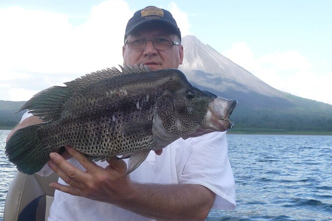 Lake Arenal Sport Fishing Incl. Boxlunch - Pickup and Transportation