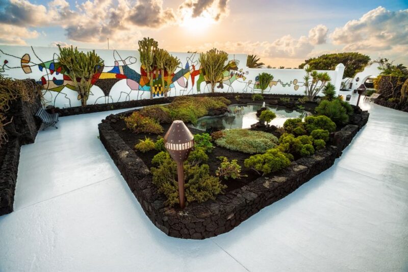 Lanzarote: César Manrique Foundation and Teguise Market - Highlights of the Tour