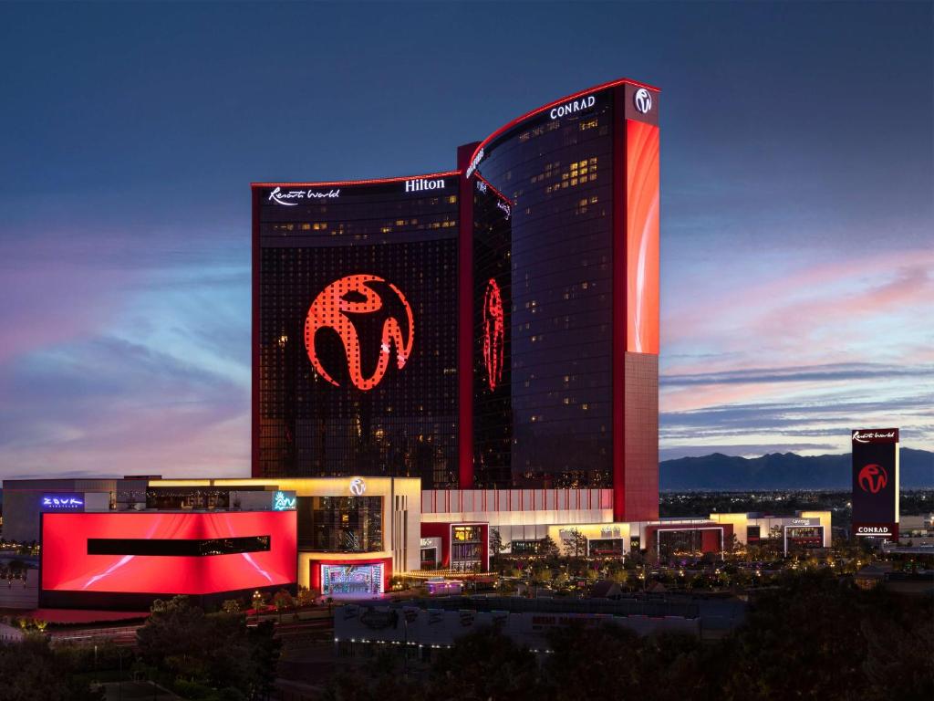 Las Vegas Hilton At Resorts World - Guest Experience and Reviews